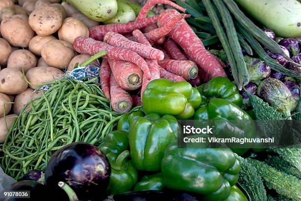 Fundo De Alimentos Vegetais Na Índia Comestíveis Frescas - Fotografias de stock e mais imagens de Cor verde