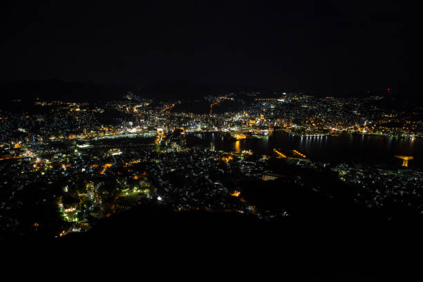 istock Night view of Nagasaki 910787264