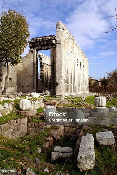 Rovine Romane - Fotografie stock e altre immagini di Ankara - Turchia - Ankara - Turchia, Imperatore Augusto, Tempio