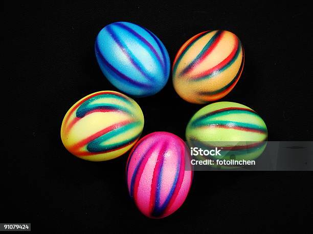 Bunte Easter Eggs Stockfoto und mehr Bilder von Blau - Blau, Bunt - Farbton, Ei