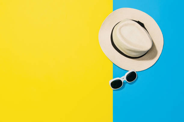 istock Top view of summer beach graphical on punchy pastels background 910798450