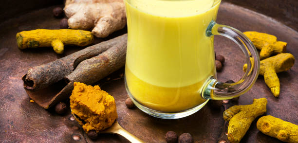 istock Healthy golden milk 910798936