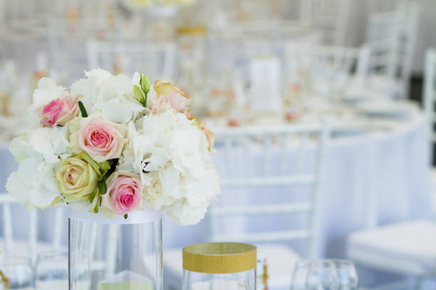 istock flowers on table in wedding day 910807034