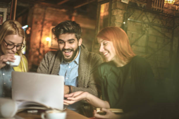 istock Enjoy in afternoon coffee with friends. 910820752