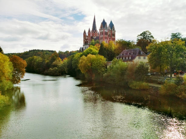 istock Panoramic view to Lahn and Limburg Cathedral 910829164