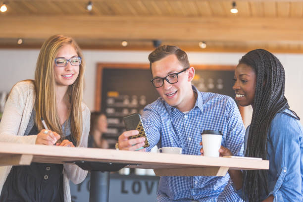 istock Coffeehouse Hangout 910829786