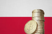 bitcoin-stack-mit-polen-flagge-im-hintergrund.jpg?b=1&s=170x170&k=20&c=jIhB6ipH2AduUberKx6DWcuQlmvVG0RaTUnoFdbyW8c=