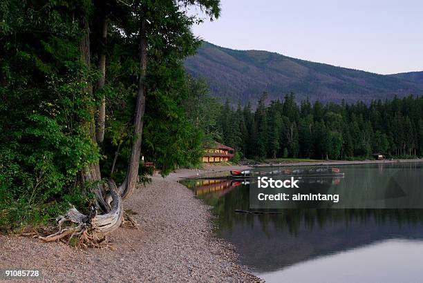 Skali Apgar Village - zdjęcia stockowe i więcej obrazów Lake Mcdonald - Lake Mcdonald, Stan Montana, Bez ludzi