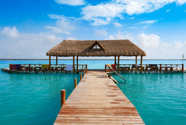 istock Laguna de Bacalar Lagoon in Mayan Mexico 910874596