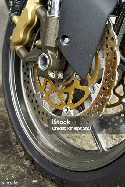 Roda Motorizada - Fotografias de stock e mais imagens de Aço - Aço, Barulho, Borracha - Material
