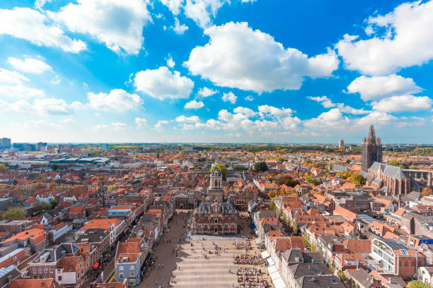 istock Delft, Netherlands - September 23 2017: Market square 910912170