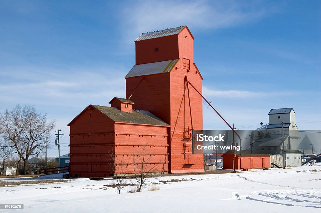 Винтажный Prairie Зерновой элеватор - Стоковые фото Зерновой элеватор роялти-фри