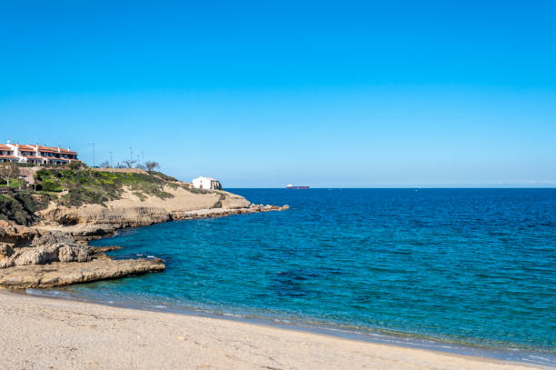 istock View of the coast inside the city 910937372