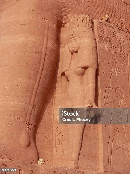 Estatua De Nefertari Foto de stock y más banco de imágenes de Abu Simbel - Abu Simbel, Antiguo, Arqueología