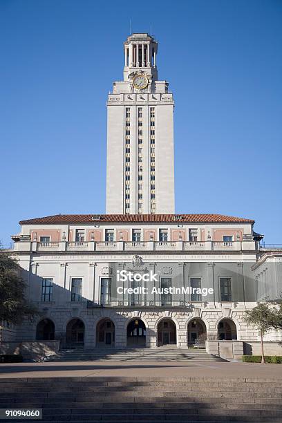 A Universidade Do Texas Towerretrato - Fotografias de stock e mais imagens de Universidade do Texas em Austin - Universidade do Texas em Austin, Austin - Texas, Universidade