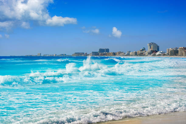 istock Cancun Forum beach Playa Gaviota Azul 910942930