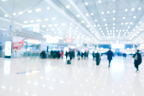 istock Defocused modern airport hallway 910943218