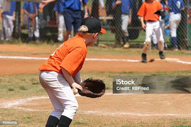 Photo libre de droit de Joueur De Baseball banque d'images et plus d'images libres de droit de Adolescence - Adolescence, Balle de baseball, Baseball