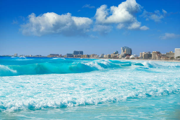istock Cancun Forum beach Playa Gaviota Azul 910951962