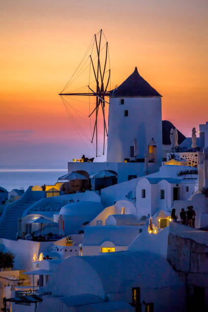 istock Houses By Sea During Sunset At Santorini 910968222