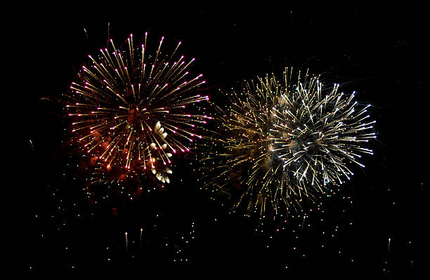 Fuegos artificiales de ráfaga - foto de stock