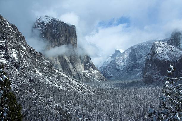istock Yosemite Valley in Snow 3 91099686