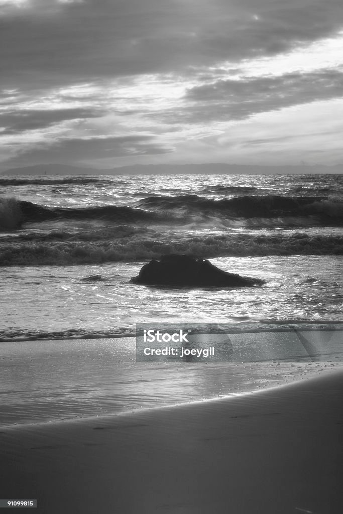 Beach Rock paisaje de infrarrojos - Foto de stock de Agua libre de derechos