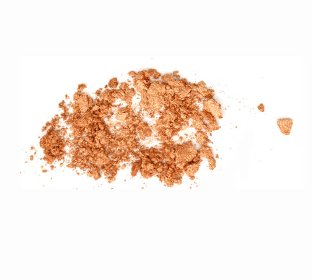 istock Glitter make up eye shadow isolated on white. 910999390