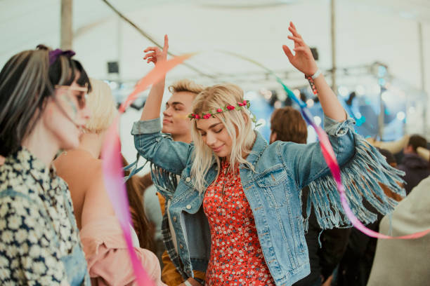 istock Dancing at a Music Festival 911014800
