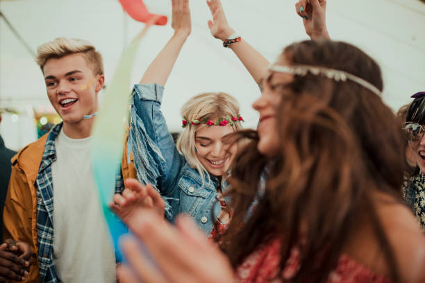 istock Dancing at a Music Festival 911015570