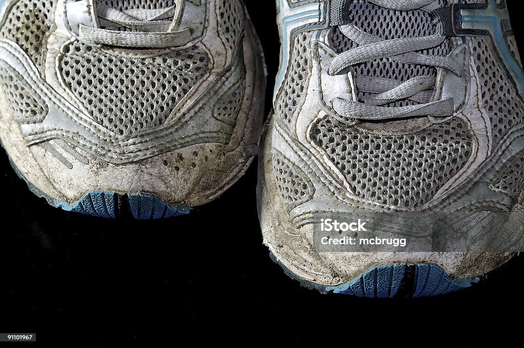 Utilizzare scarpe da maratona - Foto stock royalty-free di Calzature