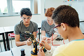 erstellen-von-roboterarm.jpg?b=1&s=170x170&k=20&c=uaqZNqgOxFY0dNhRkCcQkIPbae-rT3w_bBIBbnVvllw=