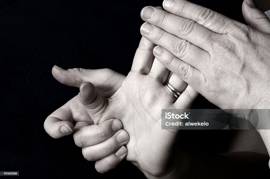 Massaggiare mano palmo e dita - Foto stock royalty-free di Armonia