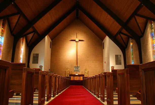 внутри церковь - church interior стоковые фото и изображения