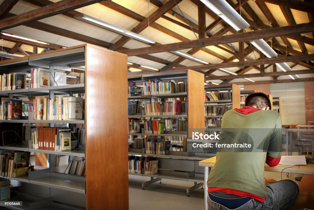 Biblioteca - Foto de stock de Adulto royalty-free