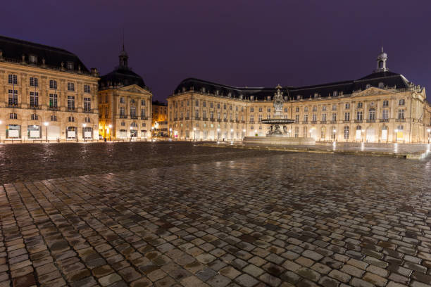 istock Place de la Bourse in Bordeaux 911058786