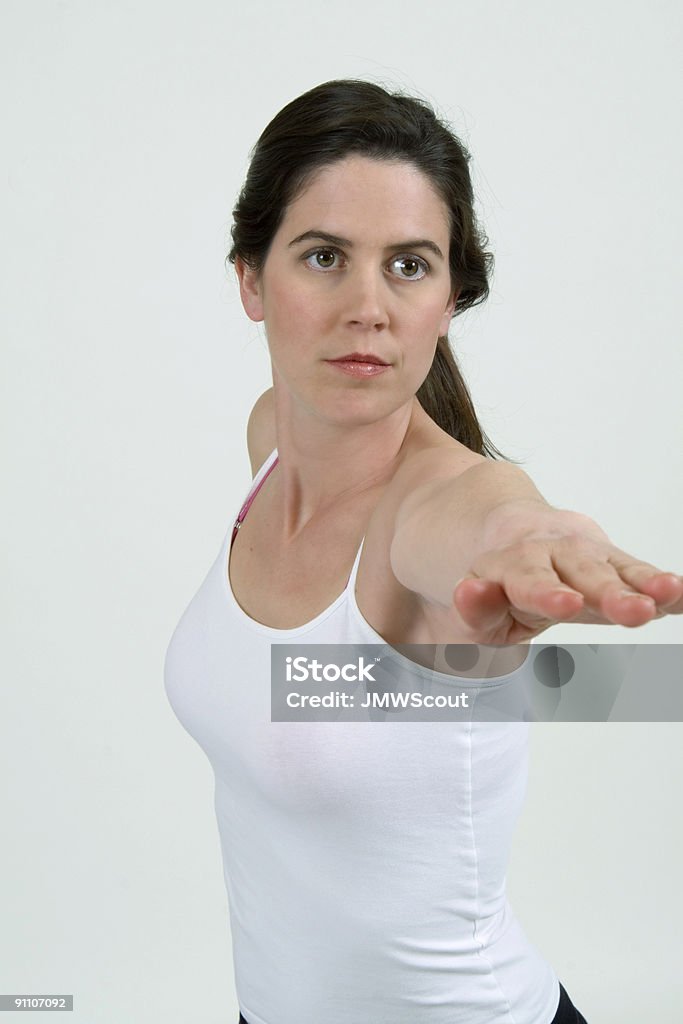 Yoga Pose de Guerreiro 2 - Foto de stock de Academia de ginástica royalty-free