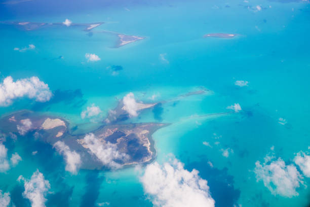 istock Beautiful view of idyllic islands from above 911071746