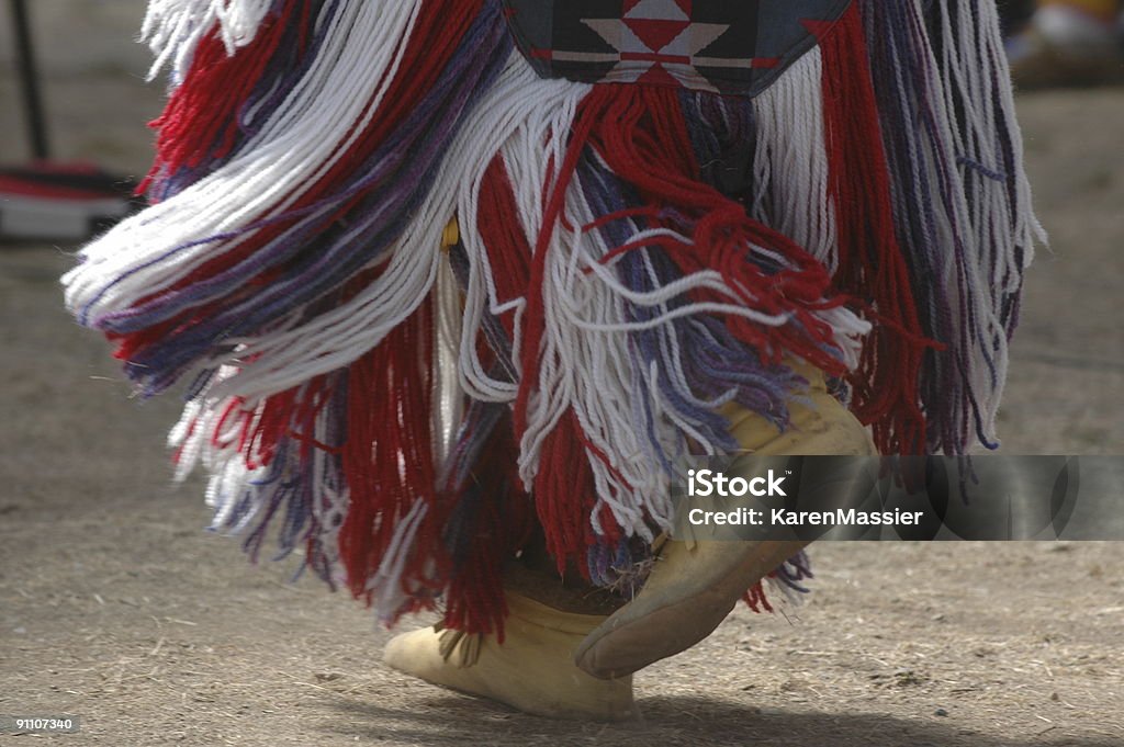 Американский коренные народы Танцор» мокасины - Стоковые фото Канада роялти-фри