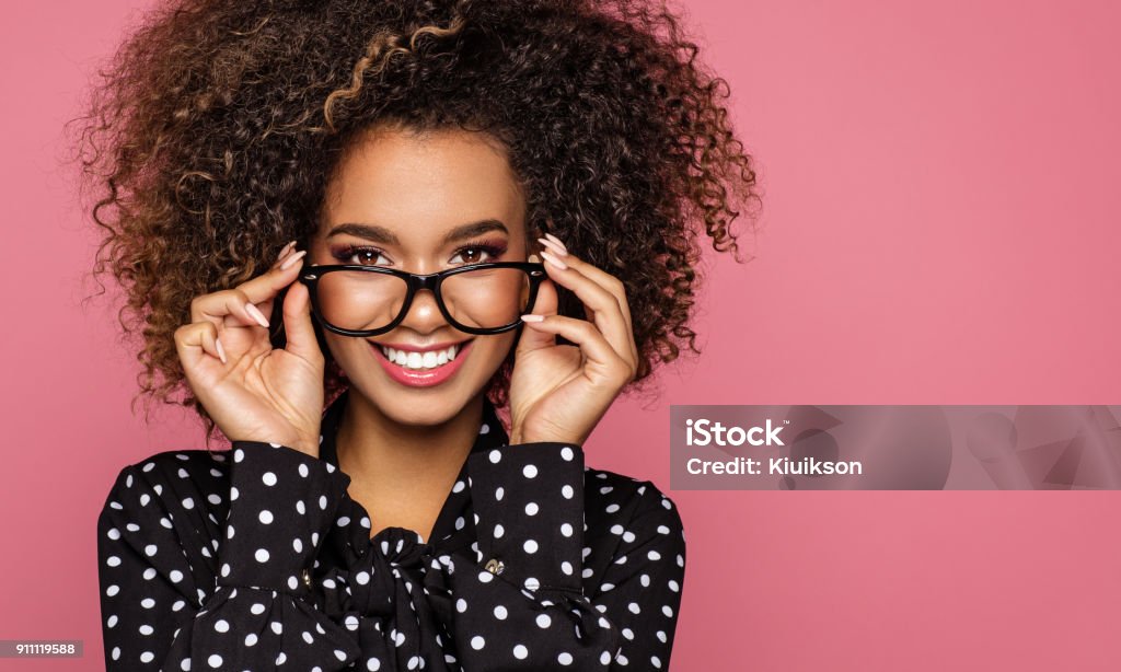 Spaceship tag på sightseeing Ynkelig Beautiful African American Model Stock Photo - Download Image Now -  Eyeglasses, Women, One Woman Only - iStock