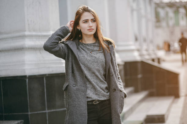 istock girl in city 911138678