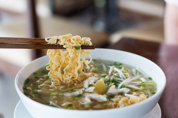 istock Instant noodle with chicken soup 911166906