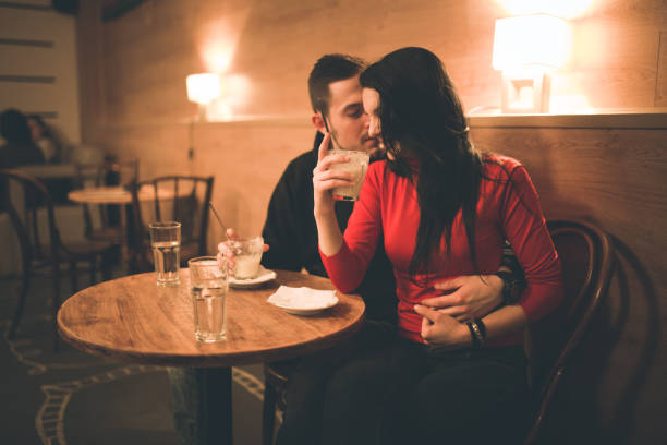 istock A couple with hot chocolate 911229356