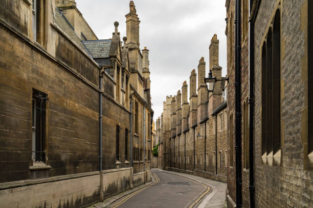 istock Street in Cambridge, UK 911290598