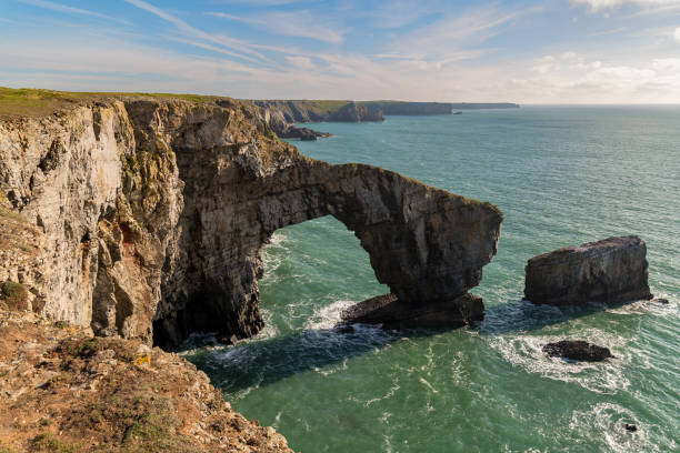 istock The Green Bridge of Wales, UK 911301630