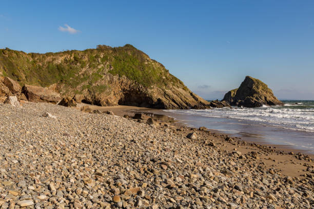 monkstone strand, wales, uk - wales south wales coastline cliff stock-fotos und bilder