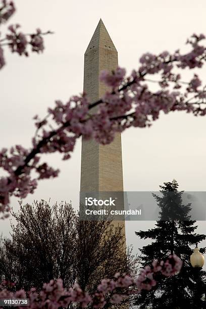 Foto de Monumento De Washington e mais fotos de stock de Arquitetura - Arquitetura, Capitais internacionais, Capitel