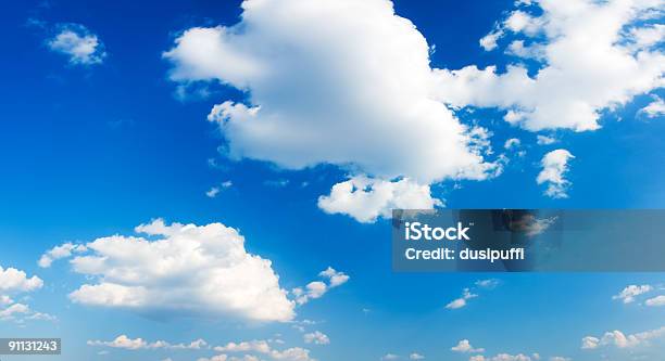 Panorama Di Cielo Nuvoloso - Fotografie stock e altre immagini di Ambientazione esterna - Ambientazione esterna, Ambientazione tranquilla, Astratto