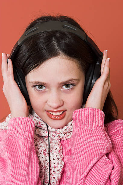 istock girl listening music 91132811