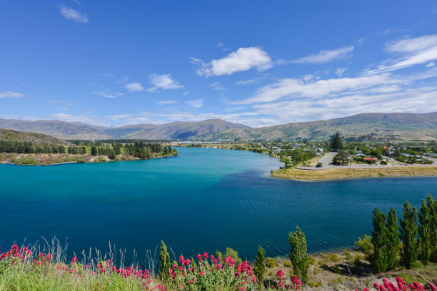 брюс джексон lookout новая зеландия - kawarau river стоковые фото и изображения